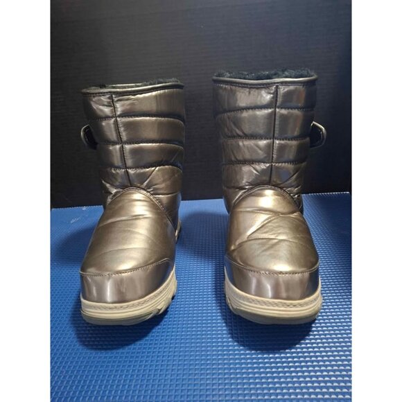 Khombu Womens Silver Quilted Winter Boots Size 9M - Picture 1 of 9